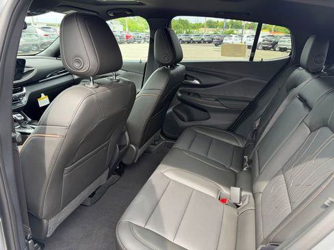 New 2026 Buick Envista Preferred FWD image 9