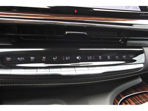 Used 2023 Cadillac Escalade Premium Luxury AWD/4WD image 25