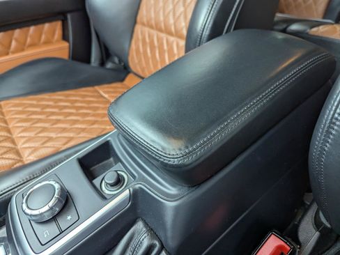 Used 2017 Mercedes-Benz G 63 AMG 4MATIC image 29