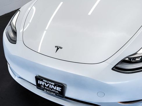 Used 2023 Tesla Model Y Performance AWD/4WD image 10