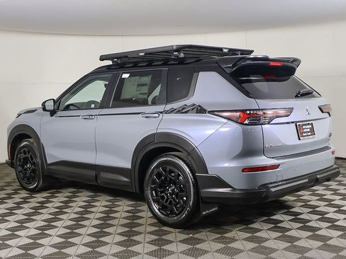New 2026 Mitsubishi Outlander AWD image 11
