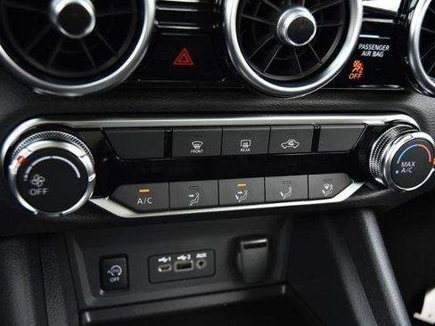 New 2025 Nissan Sentra SV image 15