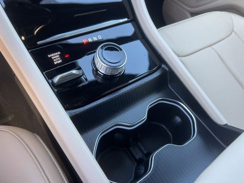 Used 2025 Jeep Grand Cherokee L Limited w/ Luxury Tech Group II image 39