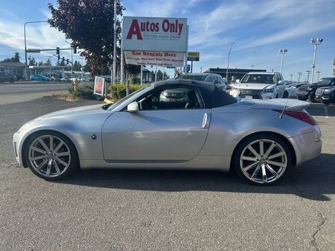 Used 2004 Nissan 350Z Enthusiast image 8
