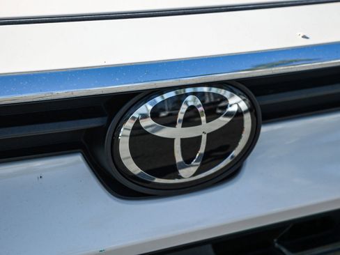 Used 2024 Toyota Grand Highlander XLE image 16