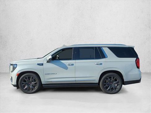 Used 2024 GMC Yukon Denali w/ Advanced Technology Package AWD/4WD image 8