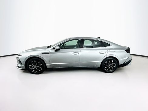 Used 2025 Hyundai Sonata SEL FWD image 4