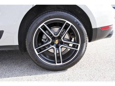Used 2020 Porsche Macan S image 33