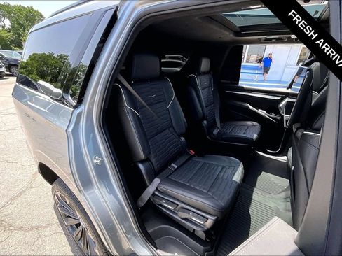 Used 2025 Cadillac Escalade V AWD/4WD image 25