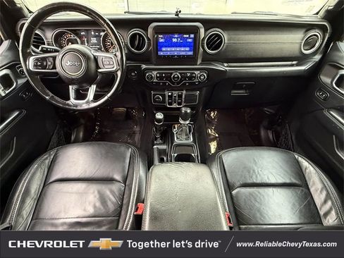 Used 2018 Jeep Wrangler Unlimited Sahara image 11