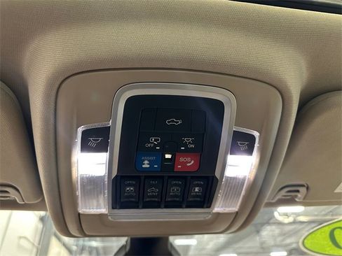 Used 2020 RAM 1500 Laramie image 33