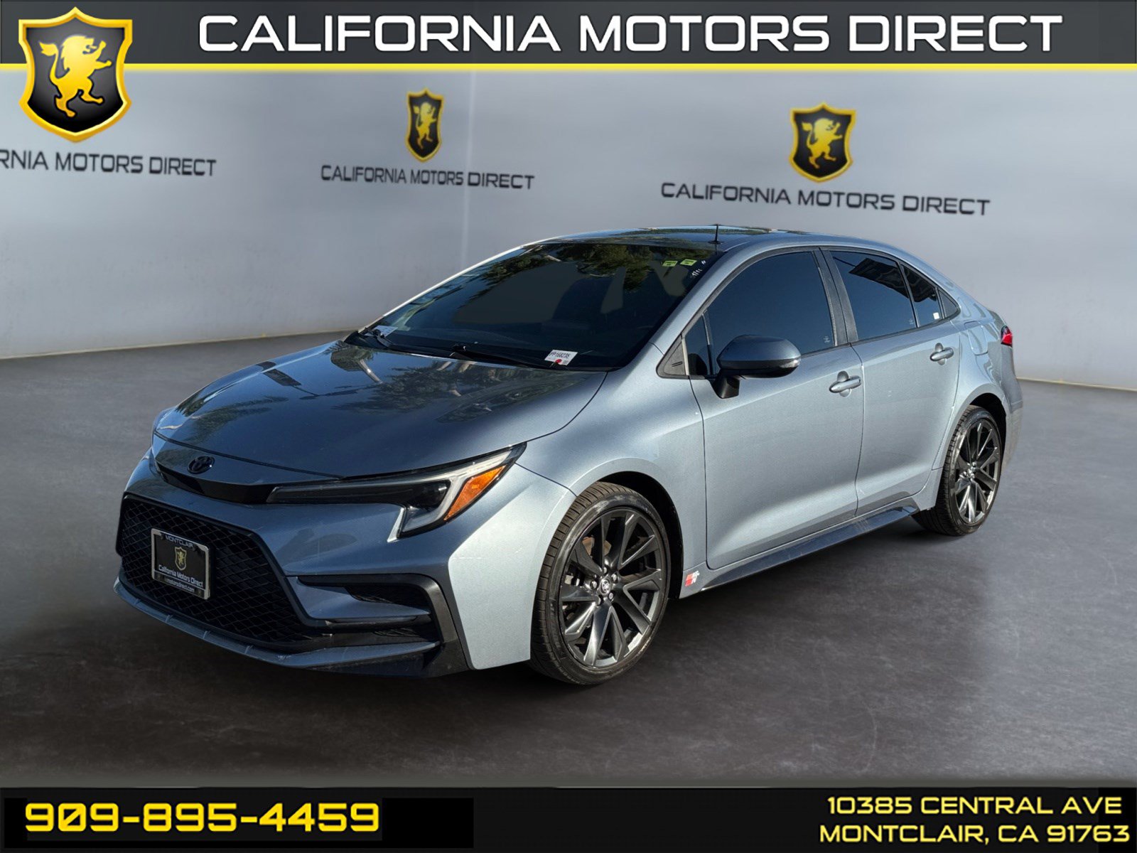 Used 2023 Toyota Corolla SE w/ Carpet Mat Package (TMS) FWD image 1