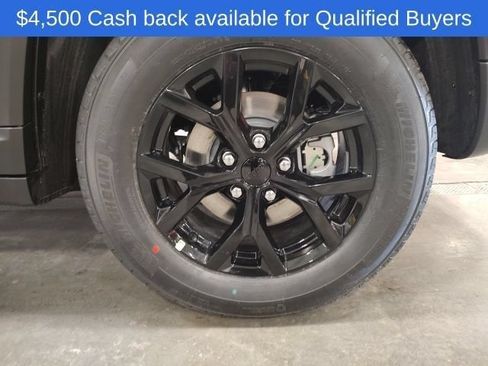 New 2026 Jeep Grand Cherokee Altitude AWD/4WD image 9