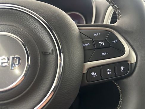 Used 2021 Jeep Compass Latitude w/ Driver Assistance Group AWD/4WD image 12
