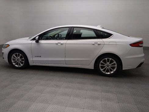 Used 2019 Ford Fusion SE FWD image 3