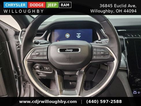Used 2023 Jeep Grand Cherokee Altitude AWD/4WD image 17