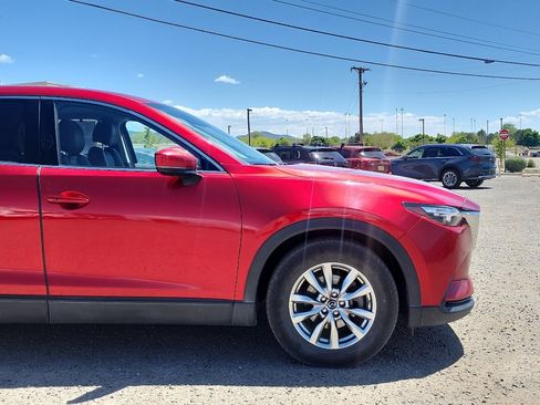 Used 2018 MAZDA CX-9 Touring w/ Touring Premium Package image 4