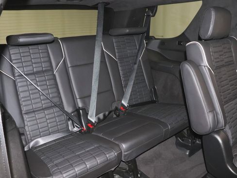 Used 2024 Cadillac Escalade Premium Luxury Platinum image 29