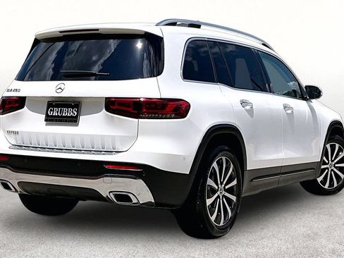 Used 2022 Mercedes-Benz GLB 250 image 2