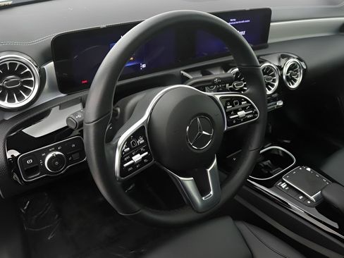 Used 2023 Mercedes-Benz CLA 250 image 14