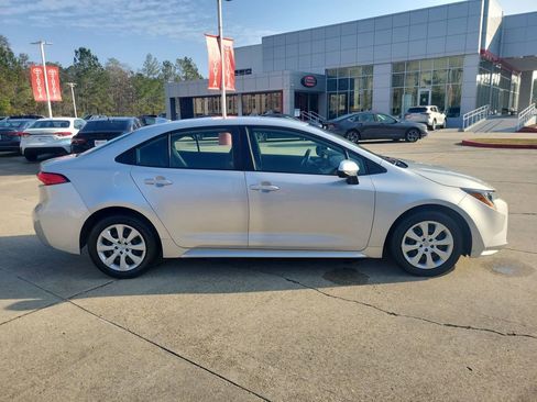 Certified 2024 Toyota Corolla LE image 8