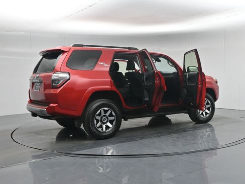 Used 2024 Toyota 4Runner TRD Off-Road image 5