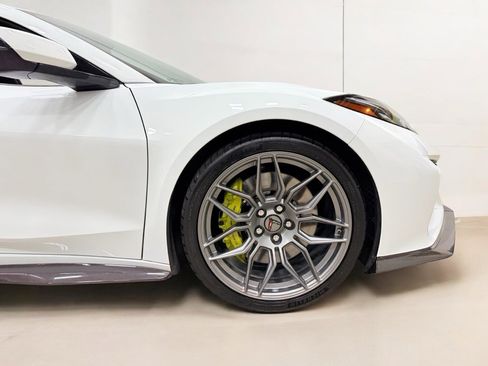 Used 2023 Chevrolet Corvette Z06 image 9