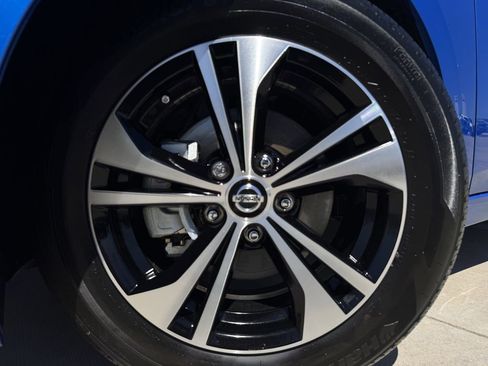 Used 2023 Nissan Sentra SV image 9