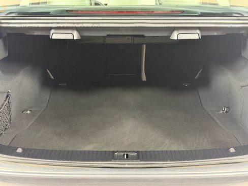 Used 2016 Mercedes-Benz E 350 Sedan image 23
