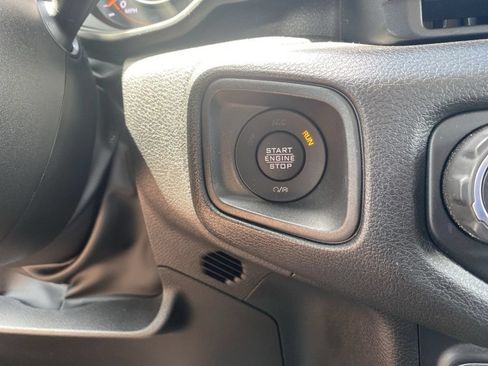 Used 2024 Jeep Gladiator Sport AWD/4WD image 22