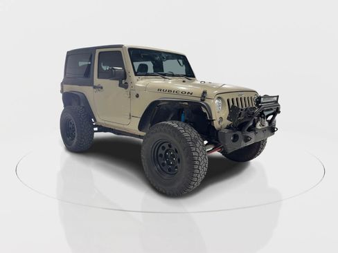 Used 2018 Jeep Wrangler Rubicon w/ Power Convenience Group image 2