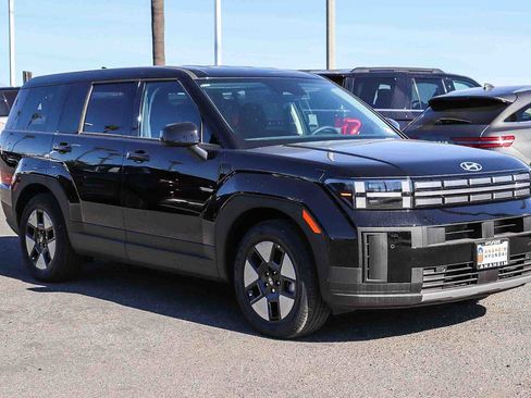 New 2026 Hyundai Santa Fe SE image 3