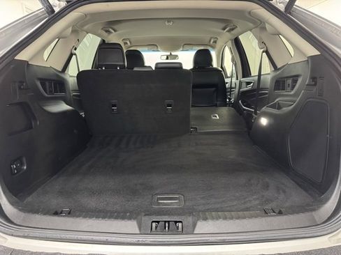 Used 2018 Ford Edge Titanium w/ Technology Package image 33