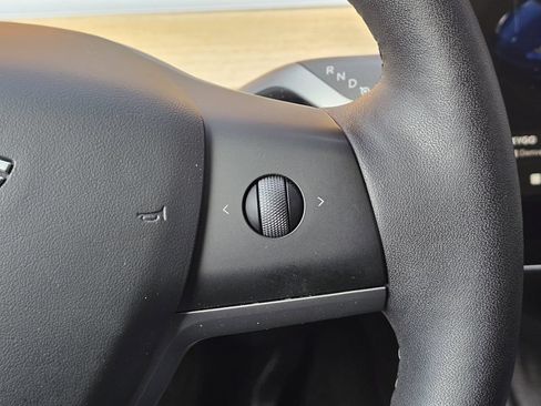 Used 2023 Tesla Model Y Performance AWD/4WD image 27