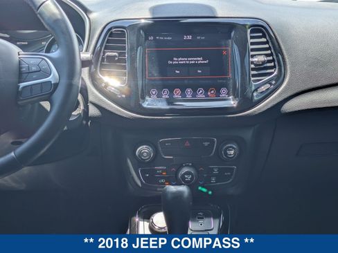 Used 2018 Jeep Compass Limited AWD/4WD image 18