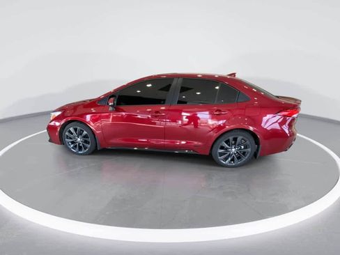 Used 2025 Toyota Corolla SE image 5