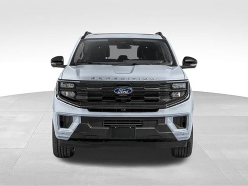 Used 2025 Ford Expedition Active RWD image 4