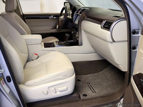 Used 2017 Lexus GX 460 Premium image 26