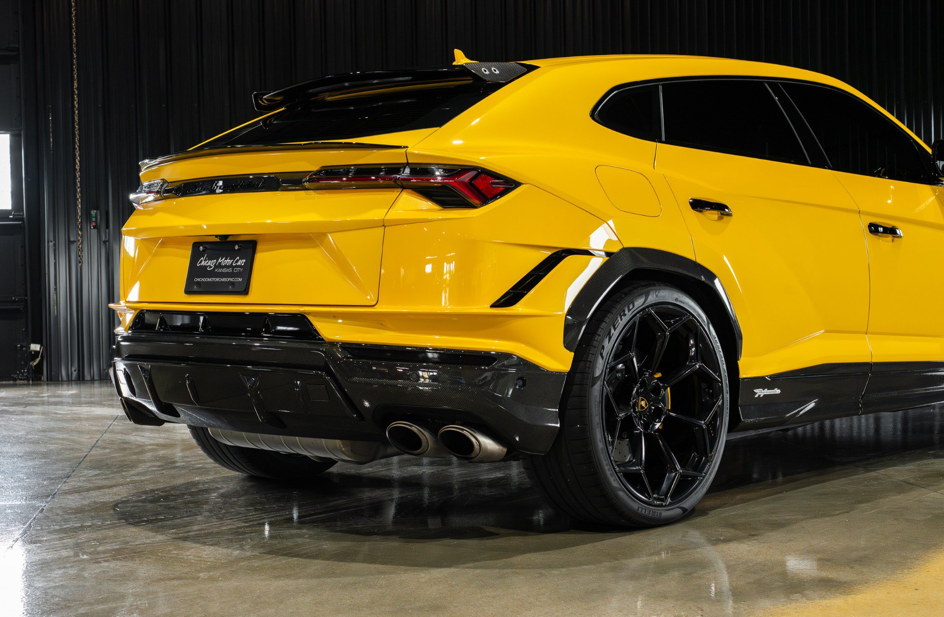 Used 2024 Lamborghini Urus Performante AWD/4WD image 35