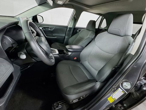Certified 2024 Toyota RAV4 XLE w/ Convenience Package image 12