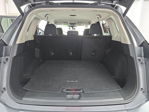 Certified 2025 Nissan Rogue SV FWD image 12