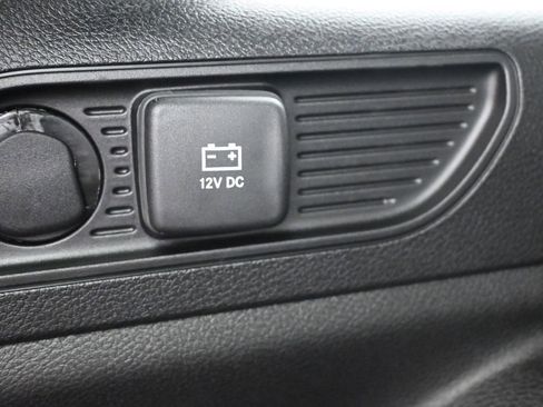 New 2025 Jeep Grand Cherokee Altitude image 29