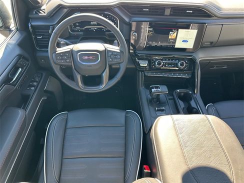 Used 2025 GMC Sierra 1500 AT4X image 24