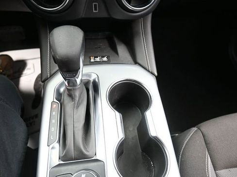 Used 2024 Chevrolet Blazer LT w/ Convenience Package image 4