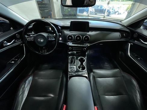 Used 2018 Kia Stinger Premium RWD image 22