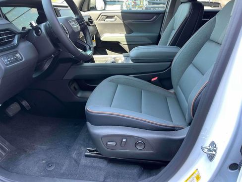 New 2026 GMC Acadia AT4 w/ Luxury Package image 22