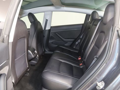 Used 2018 Tesla Model 3 Long Range image 50