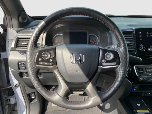 Certified 2024 Honda Passport Black Edition image 15