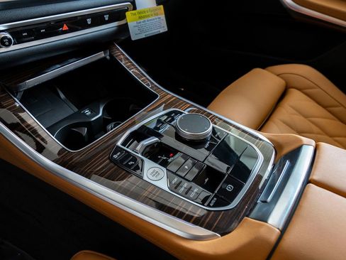New 2026 BMW X5 sDrive40i image 17
