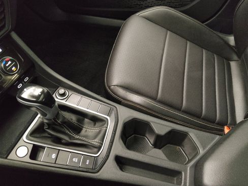 Used 2023 Volkswagen Jetta SE FWD image 26